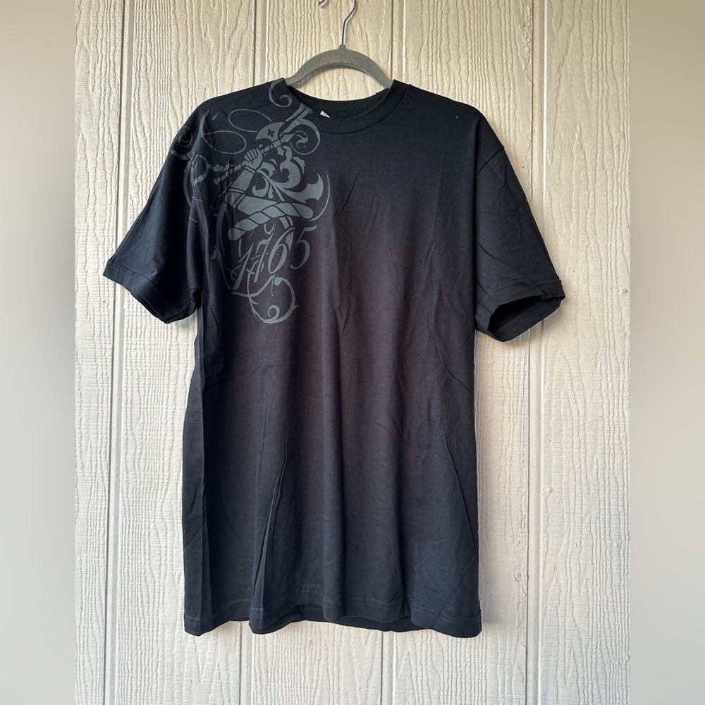 NEW Hennessy Licor T-Shirt